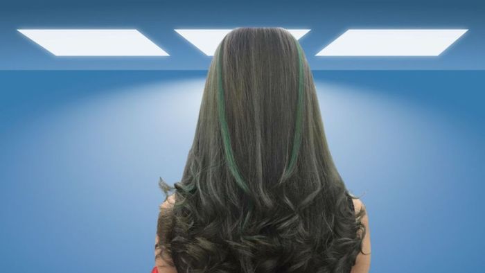 Nhuộm nâu rêu highlight